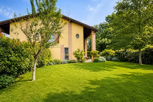 Appartamento di 229 m² con 5 locali e box auto dop