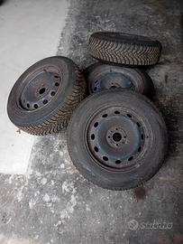 4 gomme invernali Falken Eurowinter 195/65 R15 91T