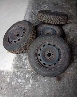 4 gomme invernali Falken Eurowinter 195/65 R15 91T