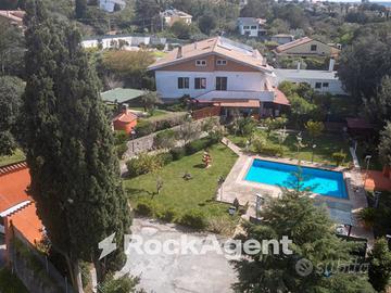 PORZIONE VILLA BIFAMILIARE - GIARDINO E PISCINA LU