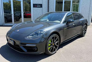 Porsche Panamera Sport Turismo 4.0 Turbo S e-