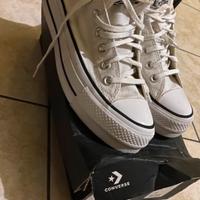 Converse con suola alta