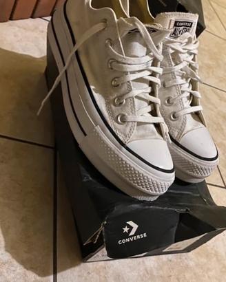 Converse con suola alta