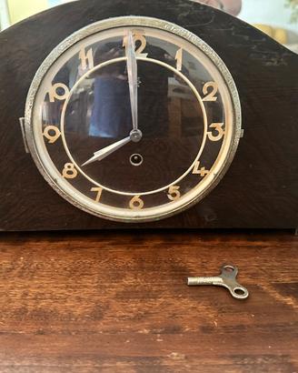 Orologio da tavolo o pendola da camino vintage