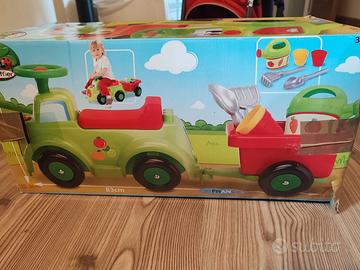 Trattore senza pedali con rimorchio