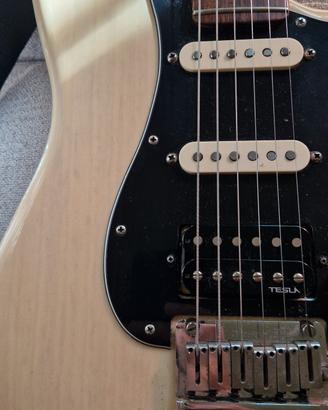 Magnifica Fender Stratocaster American Deluxe