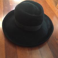 Cappello Valentino