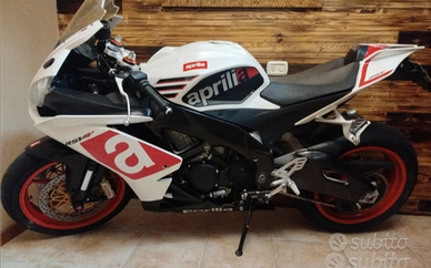 Aprilia rsv4 aprc