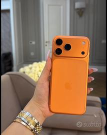 Iphone 17  pro orange