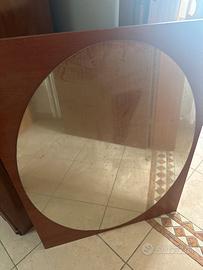 Specchio  in legno massiccio e vetro
