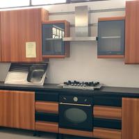 CUCINA COMPONIBILE IN LEGNO NOCE CHIARO