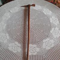 bastone in legno intarsiato