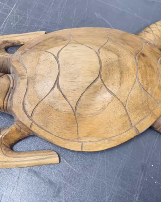 Tartaruga decorativa in legno intagliato – vintage