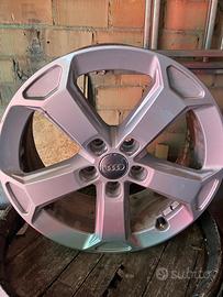 Cerchi in lega Audi R18