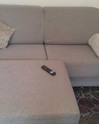 divano letto con pouf contenitore e porta cuscini