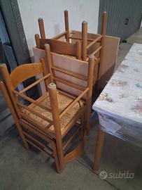 Tavolo più sedie