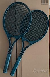 Racchette di plastica azzurre