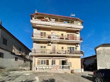 3 LOCALI A DIPIGNANO