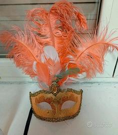 maschera veneziana in cartapesta 