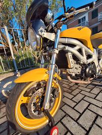 Suzuki SV650 