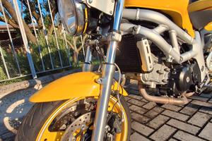 Suzuki SV650 