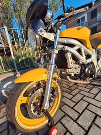 Suzuki SV650 