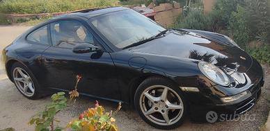 PORSCHE 911 Carrera 4 Coupé