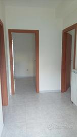 Appartamento CASORIA, zona stazione (SU STRADA)