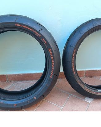 gomme Bridgestone rs11 dot 2025