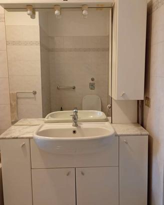 mobile bagno con ripiano in marmo 