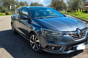 Renault Megane IV sporter Bose automatica
