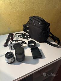 Canon eos M + lenti 18-55 mm e 25 mm + borsa