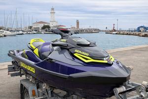 SEA DOO RXT-X RS 300 - PURPLE- 54.2H