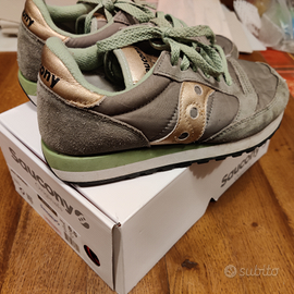 Scarpa Saucony da donna verde oliva e oro 37 5 Abbigliamento e