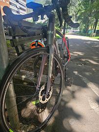 Ebike da corsa BH 1.6 core race