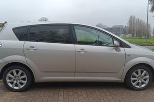 Toyota Corolla Verso 2.2 D4D