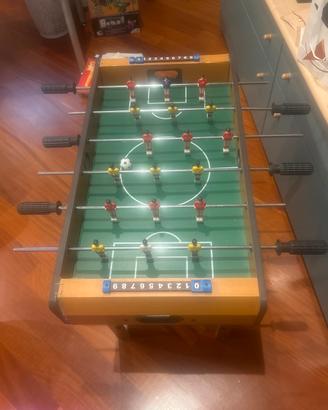 Biliardino calcio balilla su tavolo Exotica