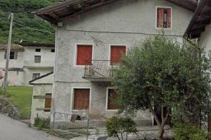 Immobile in asta di 243 m² con più di 5 locali a S