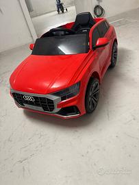 Macchina elettrica bambini Audi Q8