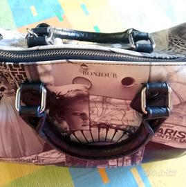 Bauletto Paris , misura cm 30x25 