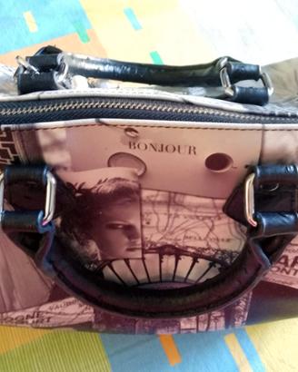 Bauletto Paris , misura cm 30x25 