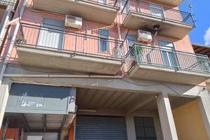 Trilocale alla luce con terrazzo e pannelli solari