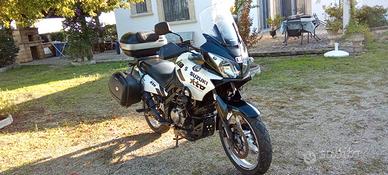 Suzuki V-Strom 650 del 2010.