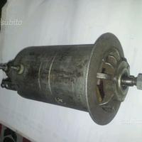 Rimanenza di magazzino dinamo fiat 850