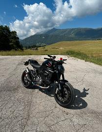 Ducati Monster 937 + depotenziata 35kW