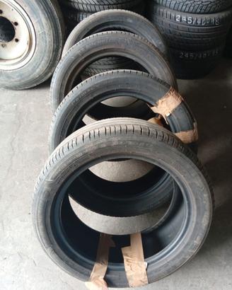 Gomme Michelin 215/70r17