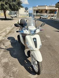 PIAGGIO MEDLEY 150 ABS/ASR BIANCO PARI AL NUOVO