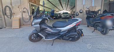 Aprilia SR GT 125 del 2022 USATO