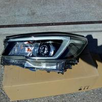 Faro sinistro Subaru Forester 2020 completo