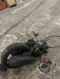 vari pezzi piaggio e minarelli